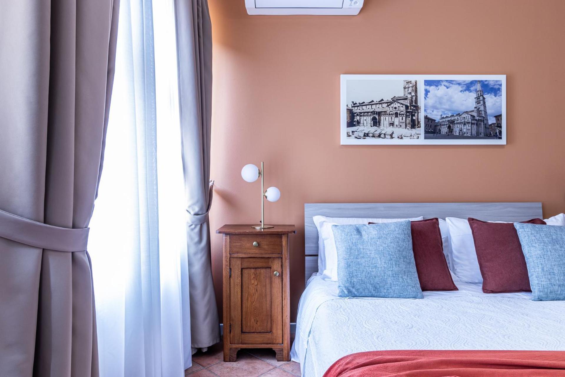 Room & Breakfast Canalino 21 Modena Eksteriør billede